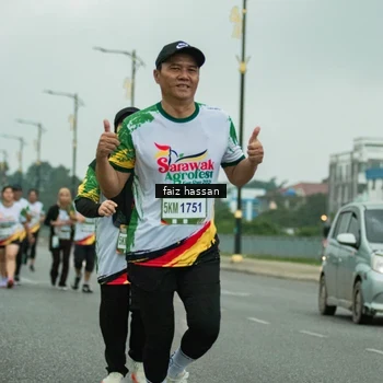 Runner Photo 7703334