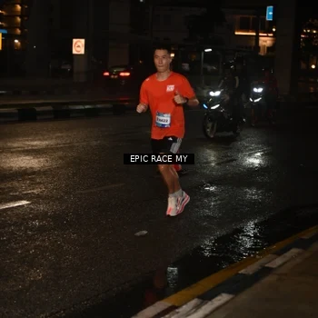 Runner Photo 7703339