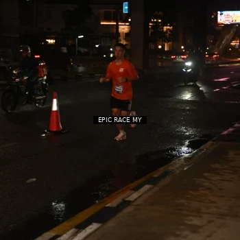 Runner Photo 7703342