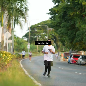 Runner Photo 7703343