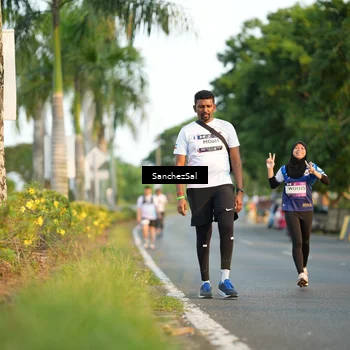 Runner Photo 7703349