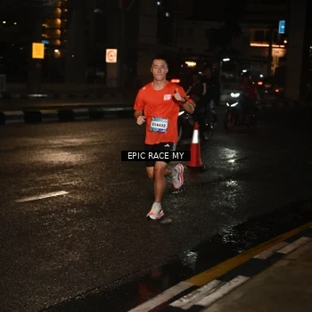 Runner Photo 7703355