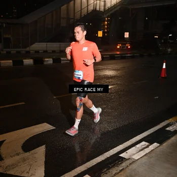 Runner Photo 7703357