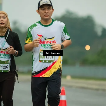 Runner Photo 7703360