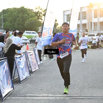 Runner Photo 7703361