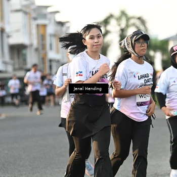 Runner Photo 7703368
