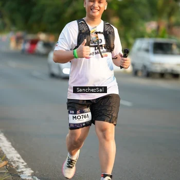 Runner Photo 7703379