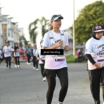 Runner Photo 7703382