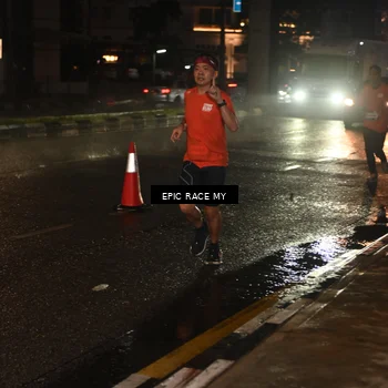 Runner Photo 7703392