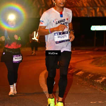 Runner Photo 7703400