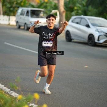 Runner Photo 7703405