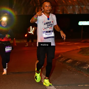 Runner Photo 7703411