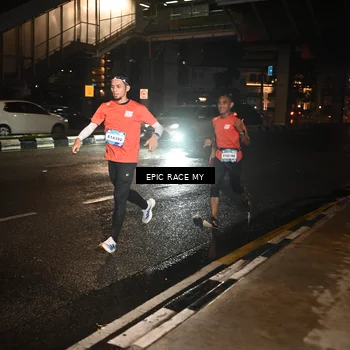 Runner Photo 7703421