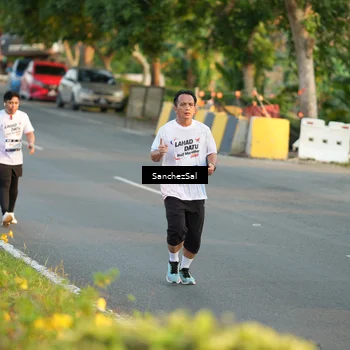 Runner Photo 7703422