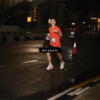 Runner Photo 7703429