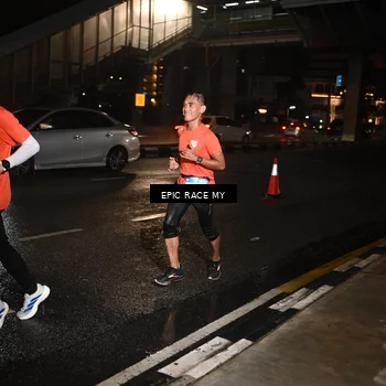Runner Photo 7703433