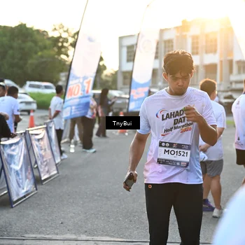 Runner Photo 7703450