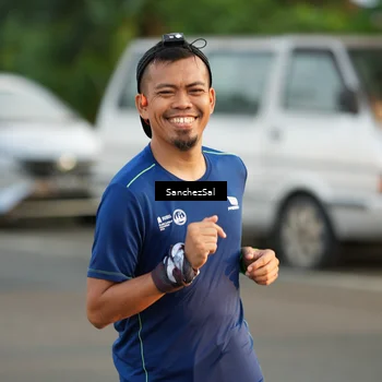 Runner Photo 7703451