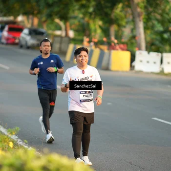 Runner Photo 7703466