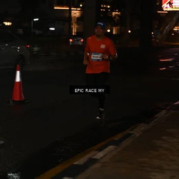 Runner Photo 7703477