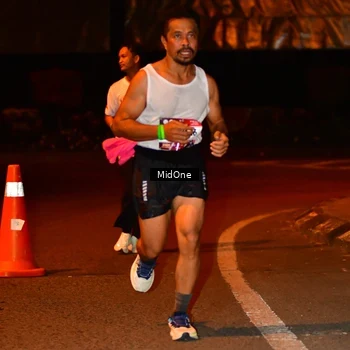 Runner Photo 7703480