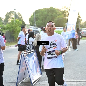 Runner Photo 7703483