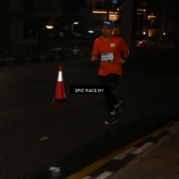 Runner Photo 7703495