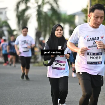 Runner Photo 7703514