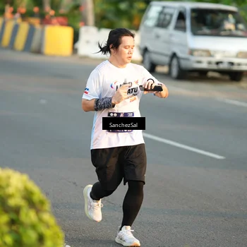 Runner Photo 7703515