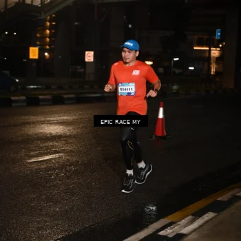 Runner Photo 7703548