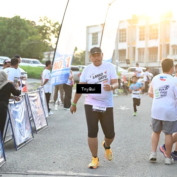 Runner Photo 7703549