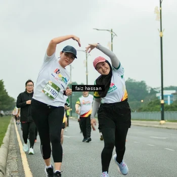 Runner Photo 7703555