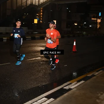 Runner Photo 7703558