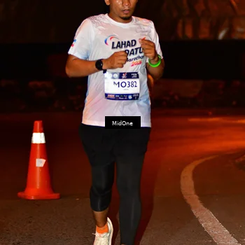 Runner Photo 7703564