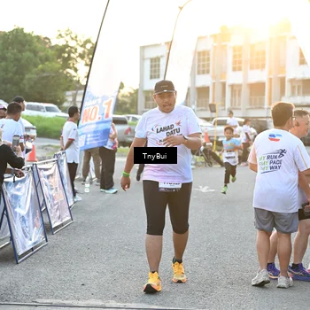Runner Photo 7703567