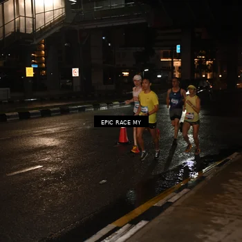 Runner Photo 7703576