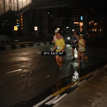 Runner Photo 7703606