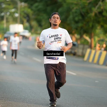 Runner Photo 7703607