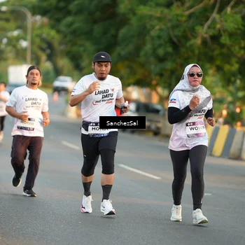 Runner Photo 7703611