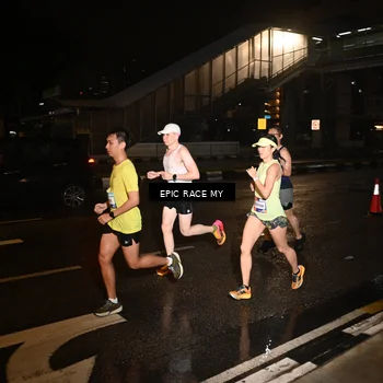 Runner Photo 7703614