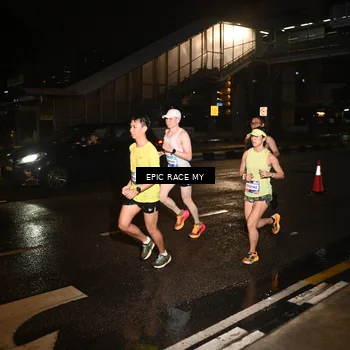 Runner Photo 7703624