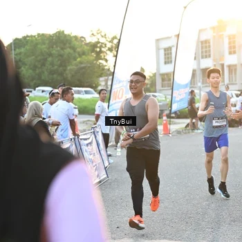 Runner Photo 7703630