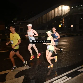 Runner Photo 7703643
