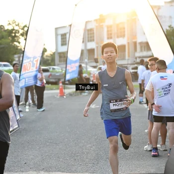 Runner Photo 7703657