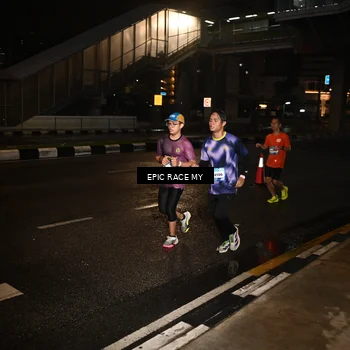 Runner Photo 7703683