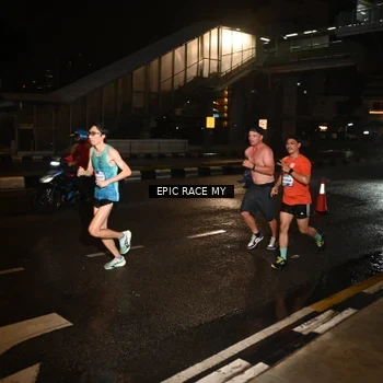 Runner Photo 7703688