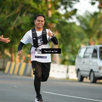Runner Photo 7703692