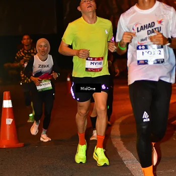 Runner Photo 7703714