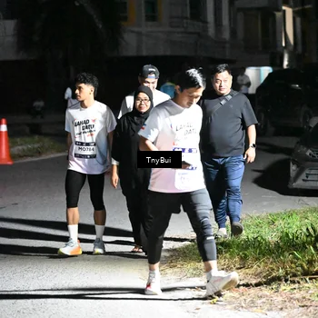 Runner Photo 7703732