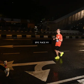 Runner Photo 7703741